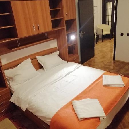 Apartament Athenee Palace Bukarest Exteriör bild