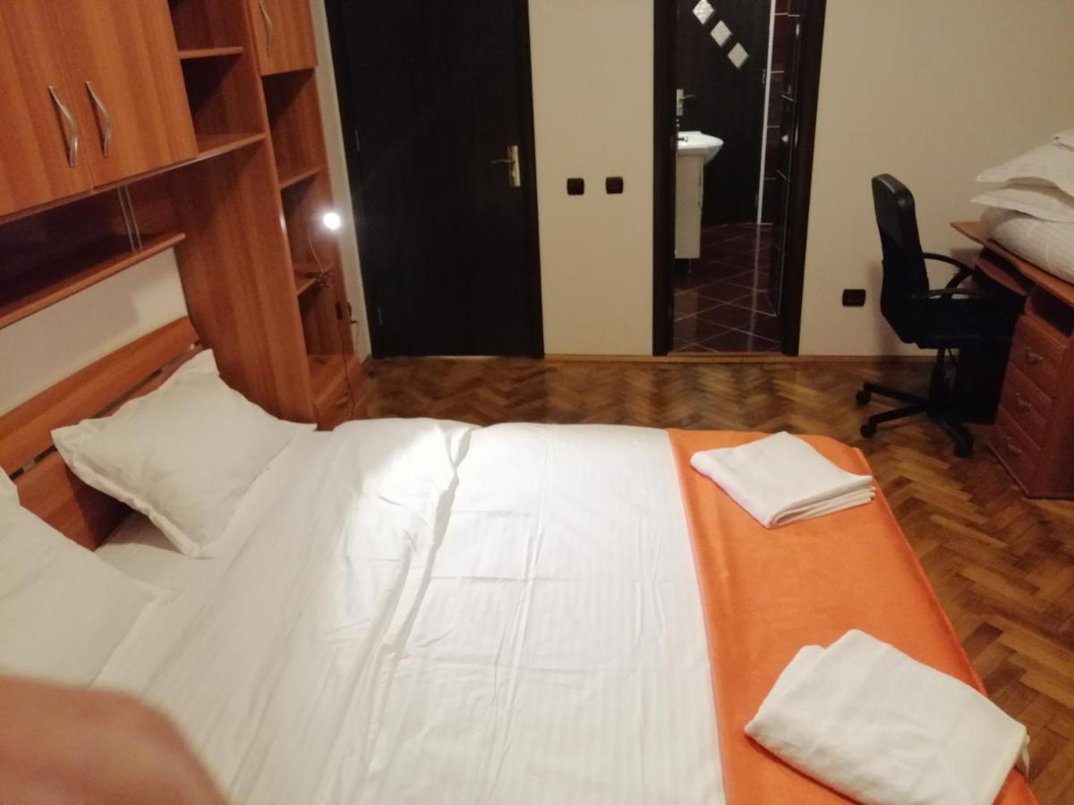 Apartament Athenee Palace Bukarest Exteriör bild