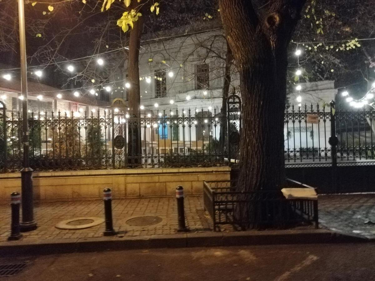 Apartament Athenee Palace Bukarest Exteriör bild