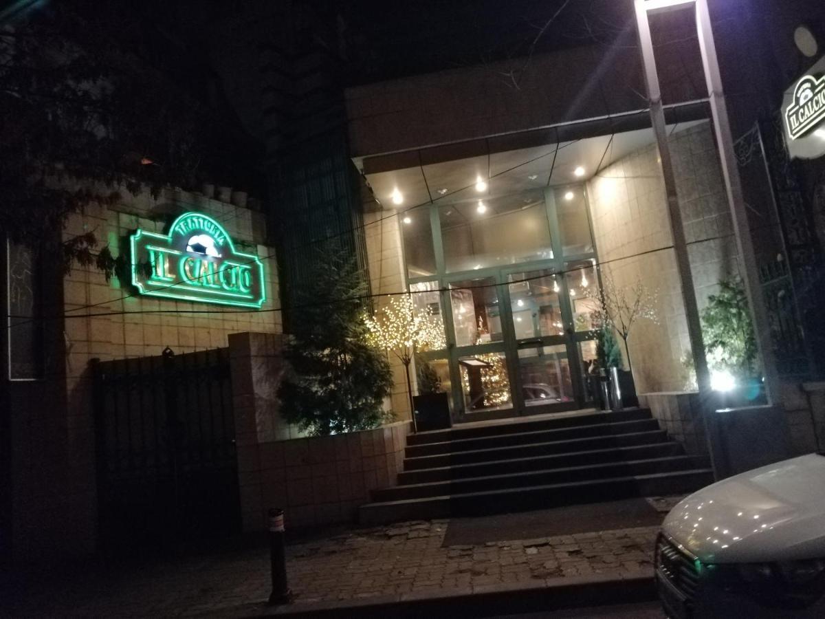 Apartament Athenee Palace Bukarest Exteriör bild